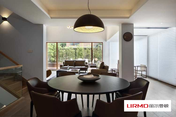 湖南麗爾曼頓家居集團,定制家具,全屋實木定制；