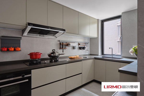 湖南麗爾曼頓家居集團,定制家具,全屋實木定制；