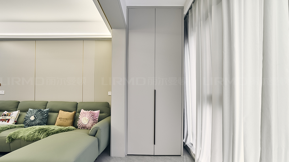 現代風-薔薇國際