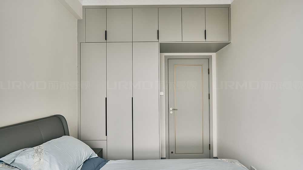 現代風-薔薇國際