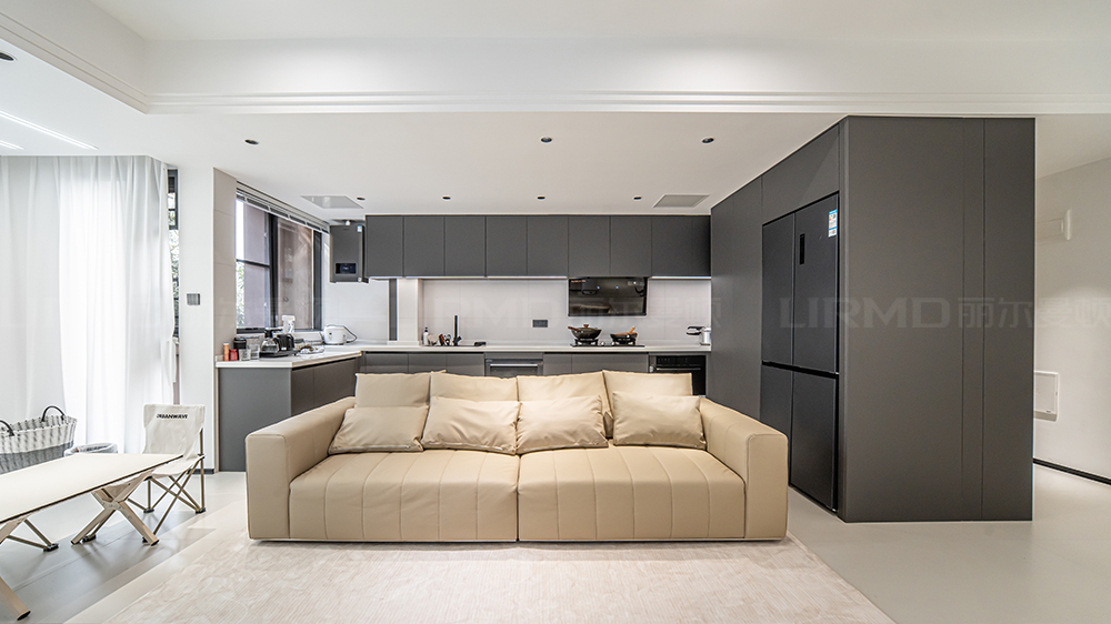 現(xiàn)代風(fēng)-金輝優(yōu)步