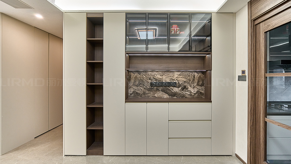 現(xiàn)代極簡風-龍湖翠湖壹號