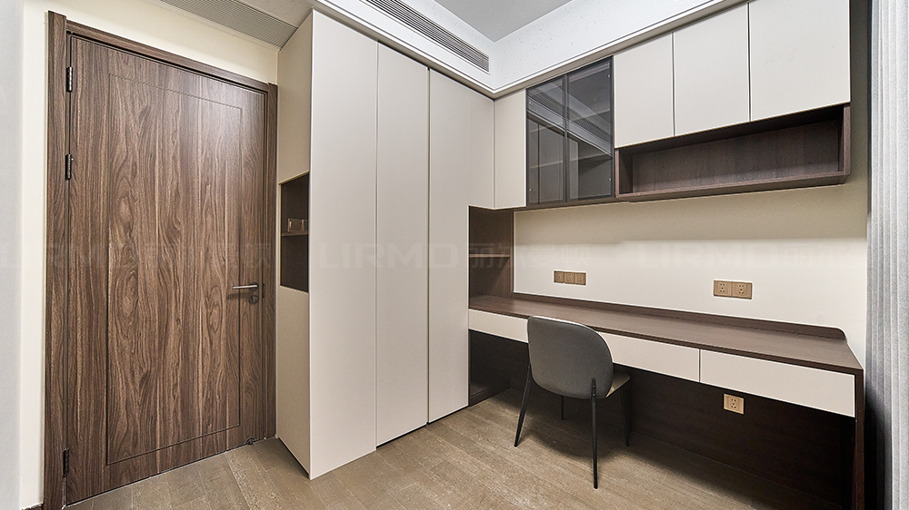 現(xiàn)代極簡風-龍湖翠湖壹號